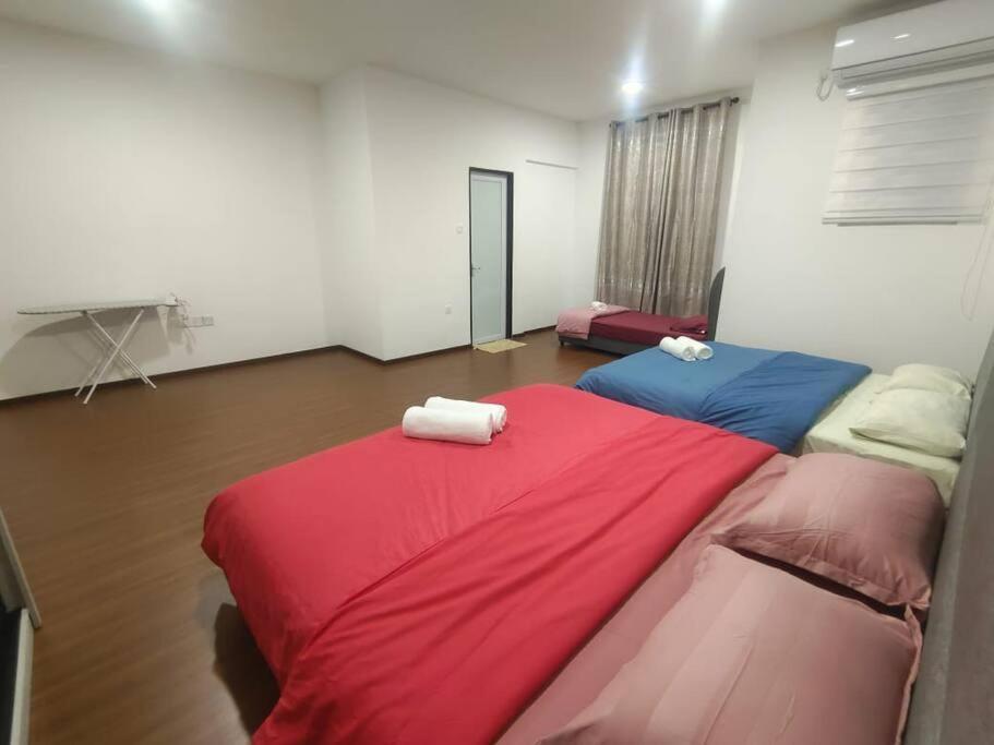 Sakura Homestay 5 Bedrooms - Spring Lopeng 14 Pax 미리 외부 사진